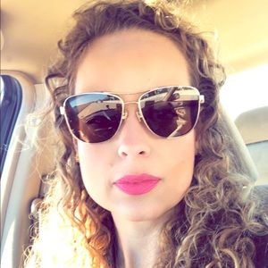 Meet your Posher, Virginia